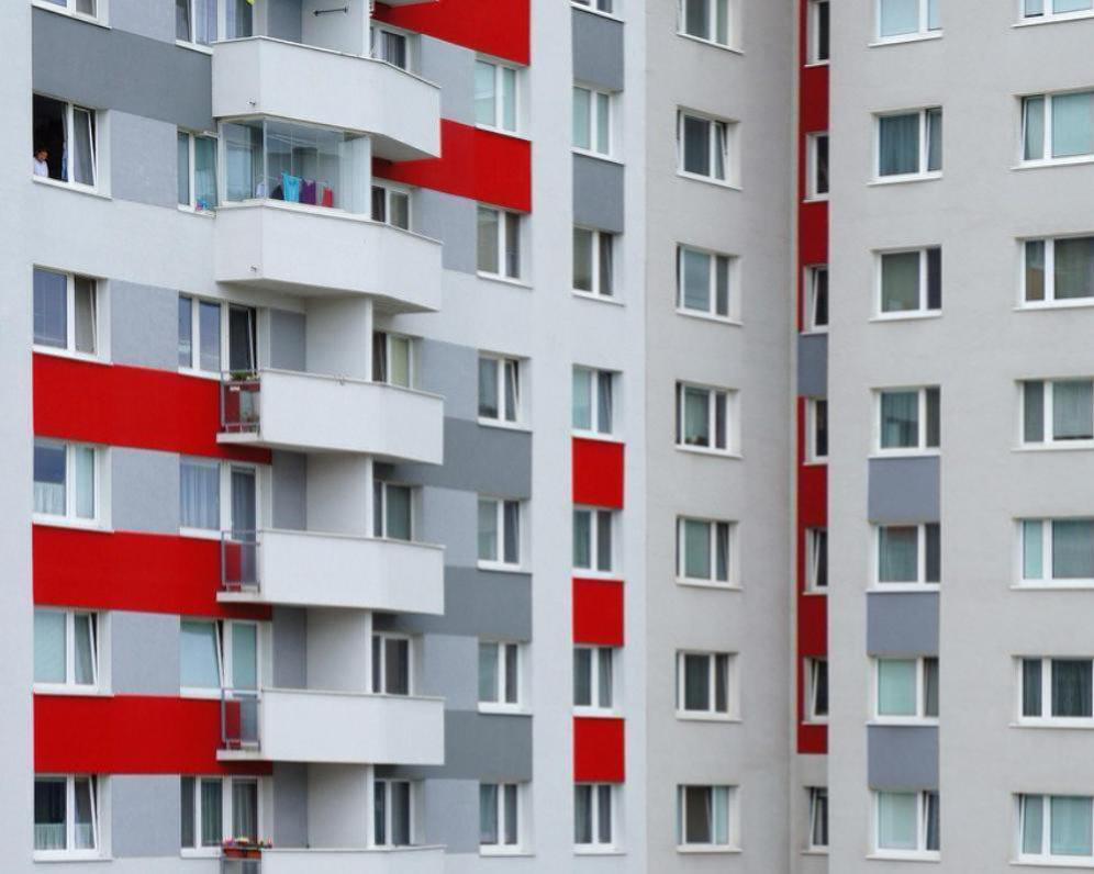 Jak dlouho trvá, než se byt v roce 2025 skutečně prodá, a proč jsou některé inzeráty „ležáky“ už po měsíci?